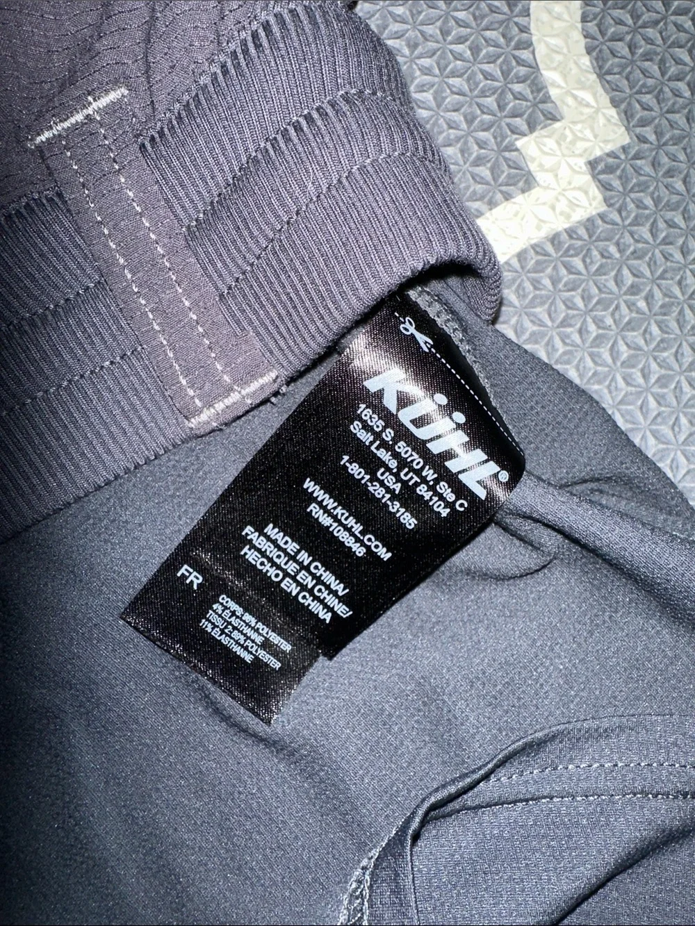 Kuhl sleek black